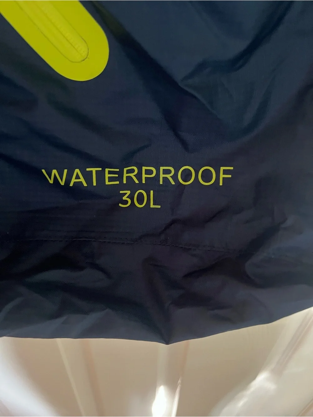Geckobrands Waterproof 30L Backpack in Navy and Lime